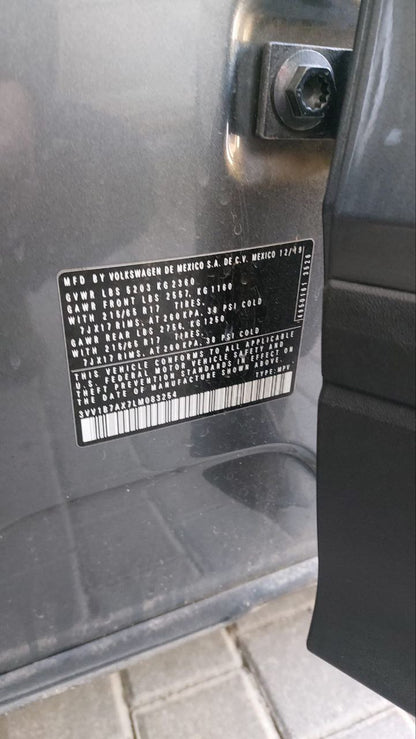 2020 Volkswagen Tiguan - VIN 3VV1B7AX7LM083254
