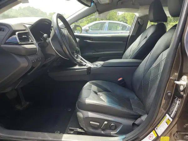 4T1G31AK1NU596095 - 2022 Toyota camry XLE hybrid