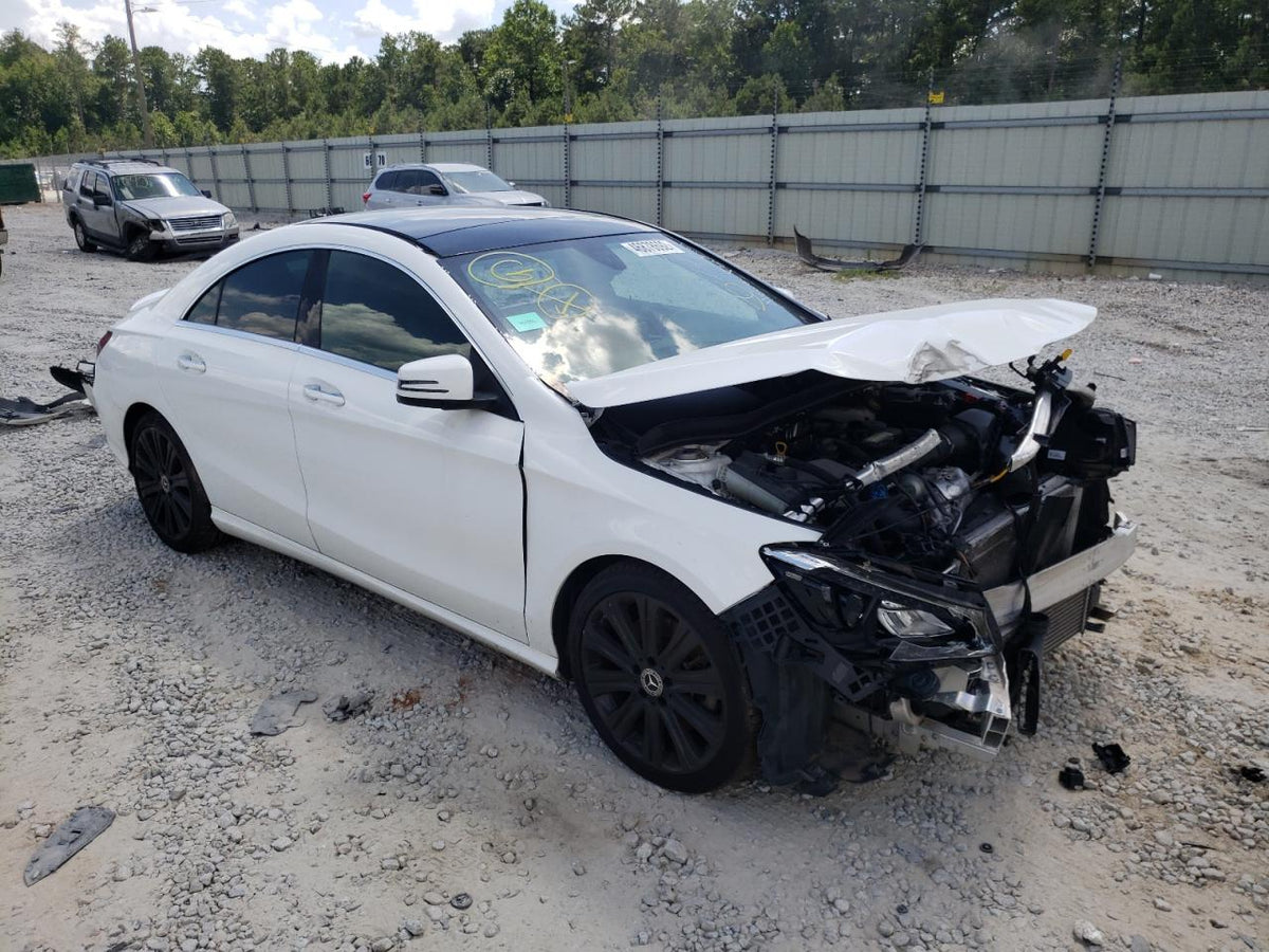 WDDSJ4EB6JN672971 - 2018 Mercedes-benz cla-class