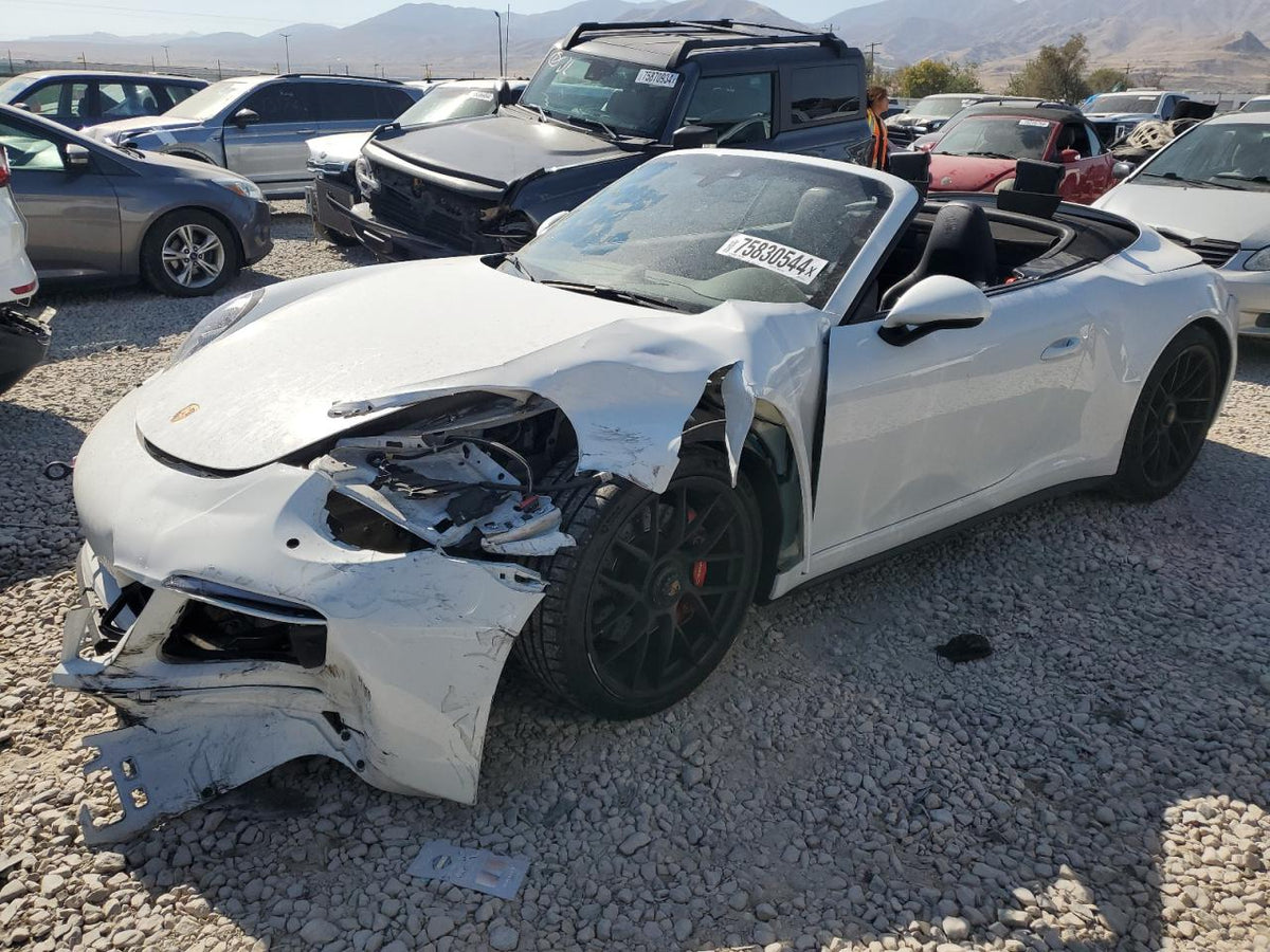 WP0CB2A94JS147492 - 2018 Porsche 911